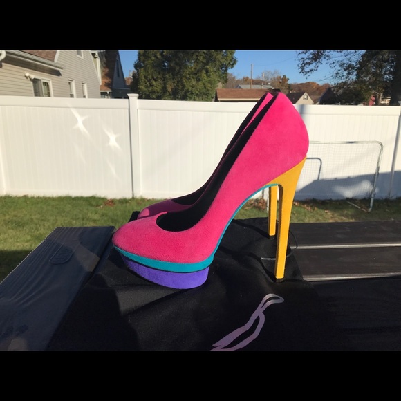 Brian Atwood Multi-color Fontanne Pumps - Picture 4 of 6